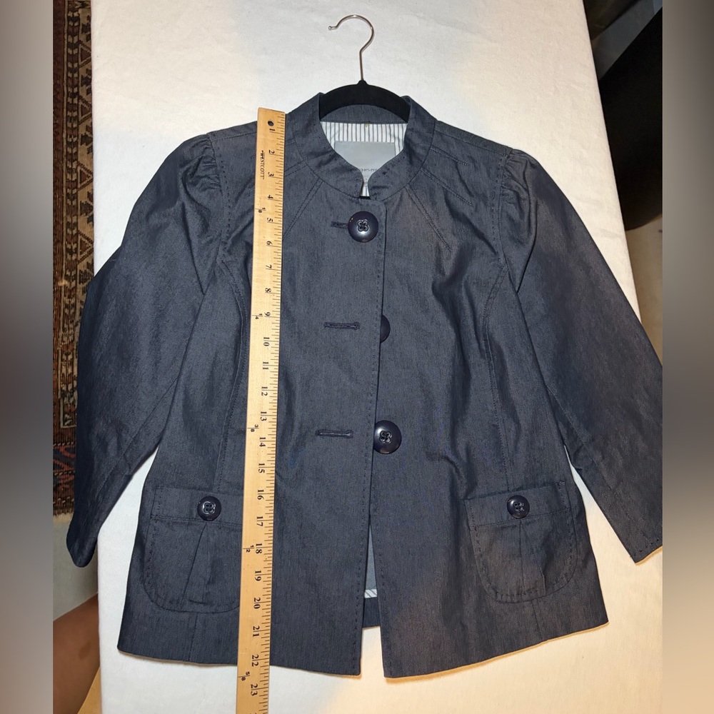 Classiques Entier Navy Button-Front Cropped Jacket - Picture 7 of 8